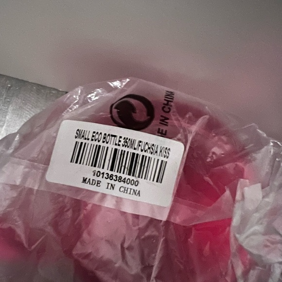 Tupperware Water Bottle— Surprise Color and Size with Purchase of other Item - Picture 7 of 7